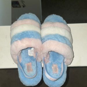 UGG SLIPPERS